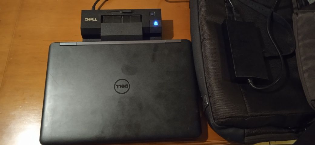 Laptop Dell Latitude E5440 i5, 8GB RAM, SSD 256GB, 14", Win10 zestaw