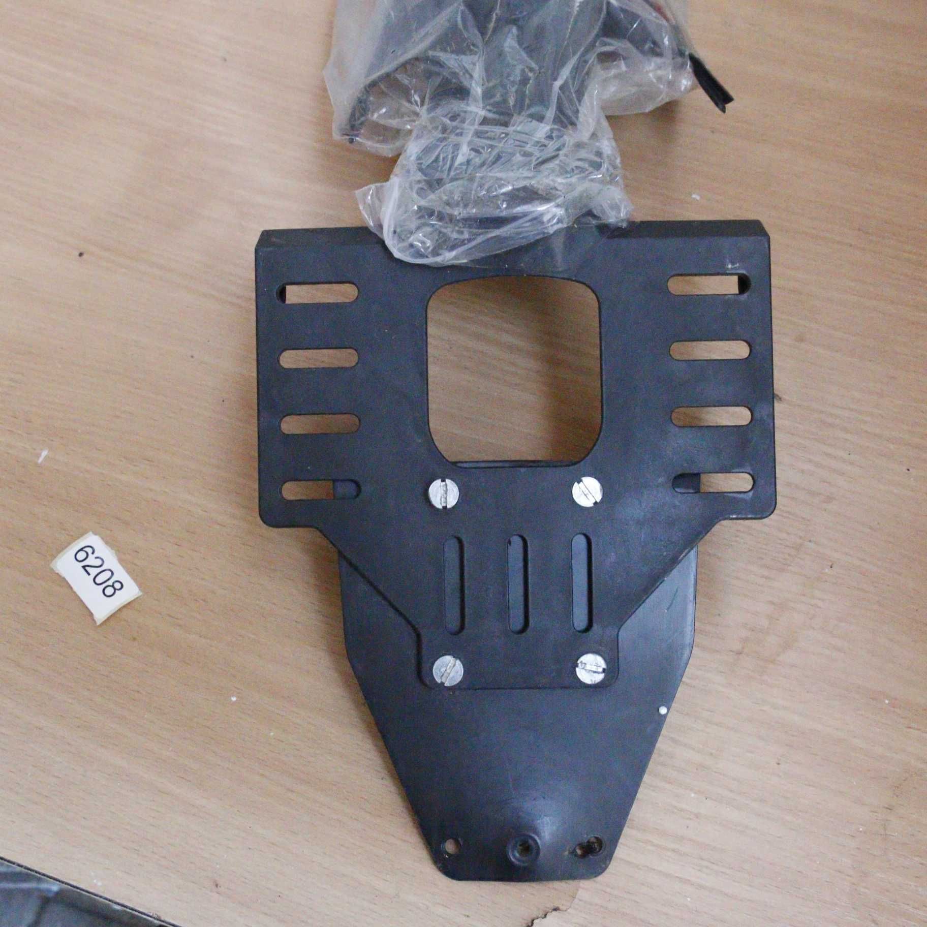 6208 WSPORNIK tablicy rejestracyjnej KTM DUKE