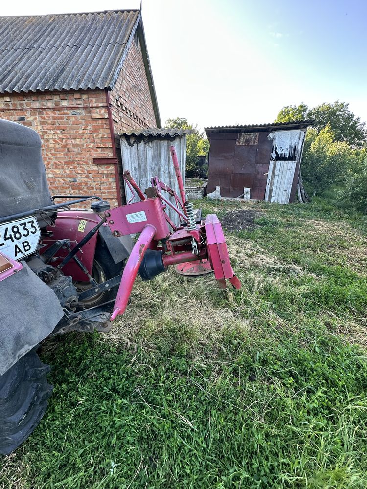 Міні-трактор в гарному стані