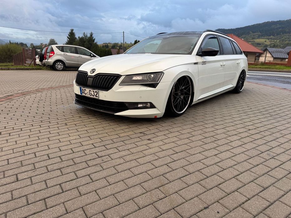 Skoda Superb Skoda Superb w wersji Sport Line 4x4