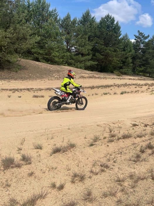 Husqvarna WR 300 Igła ZAREJESTROWANY