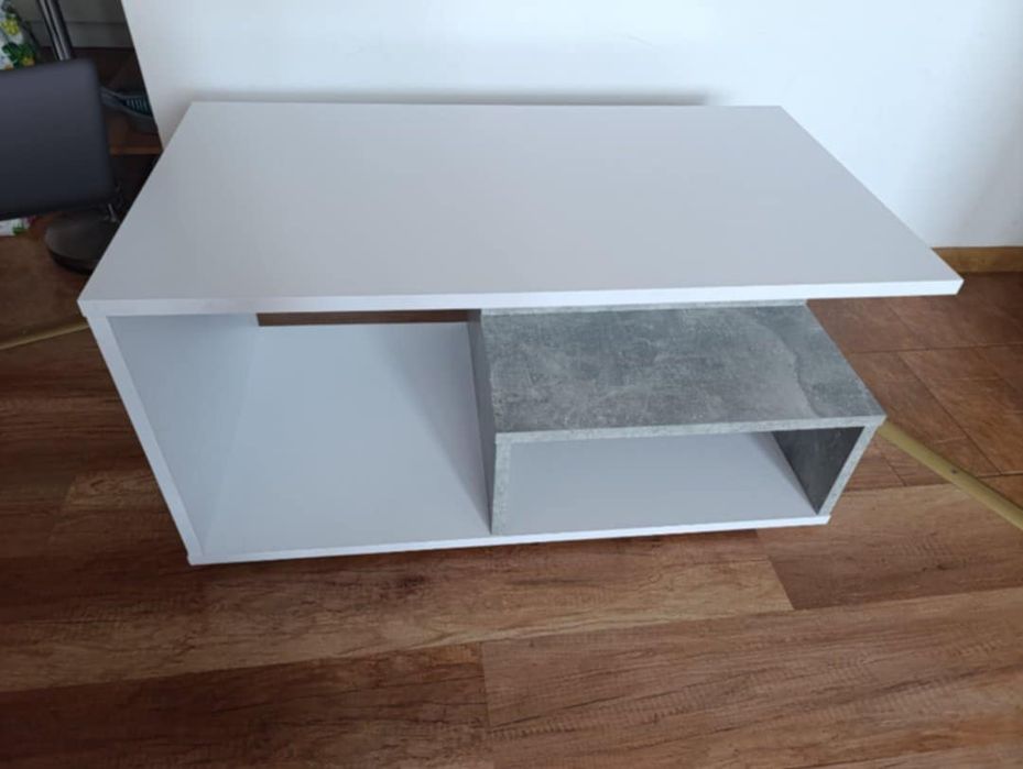 Stolik kawowy do salonu