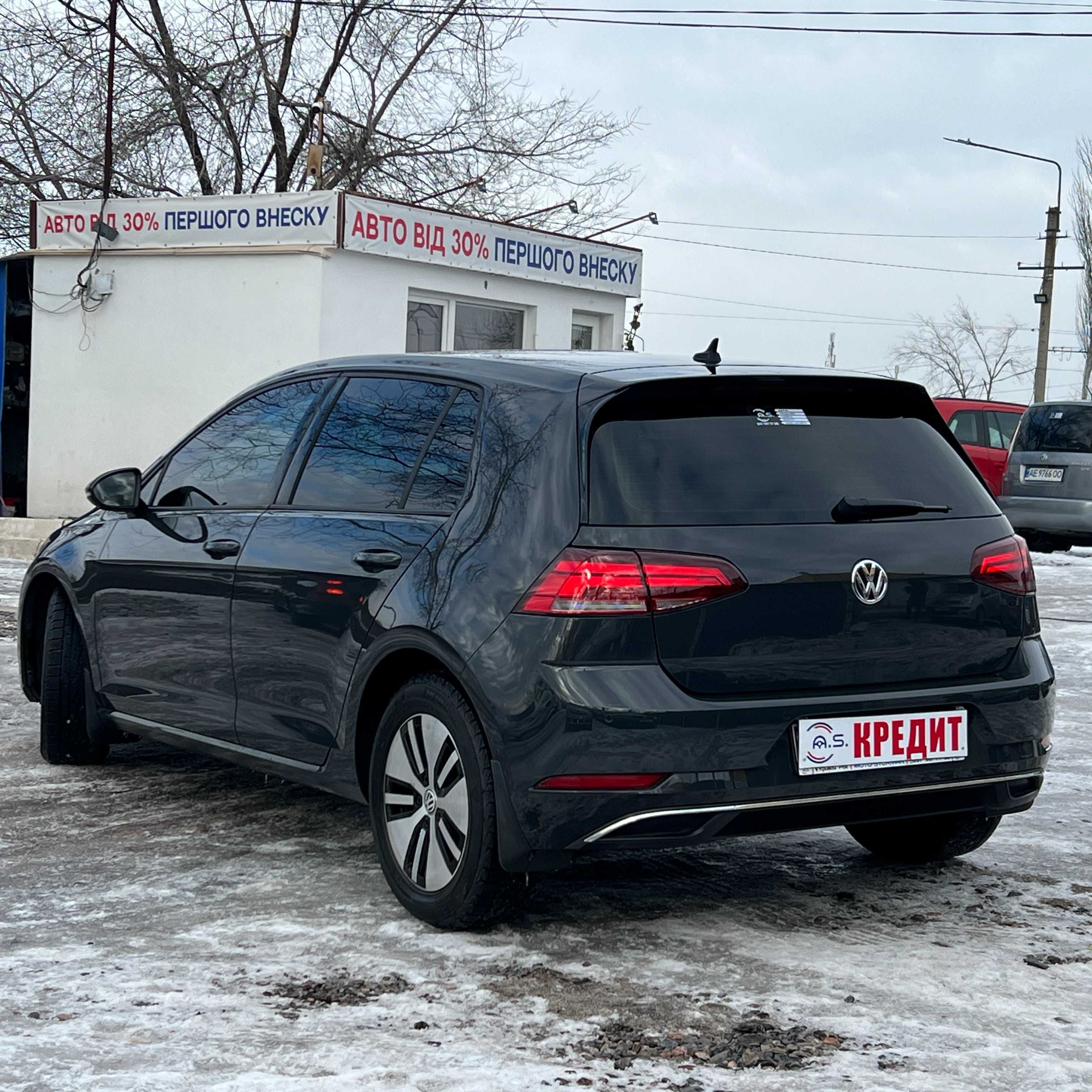 Продам Volkswagen Е-Golf 2019 рік можлива розстрочка, кредит, обмін!
