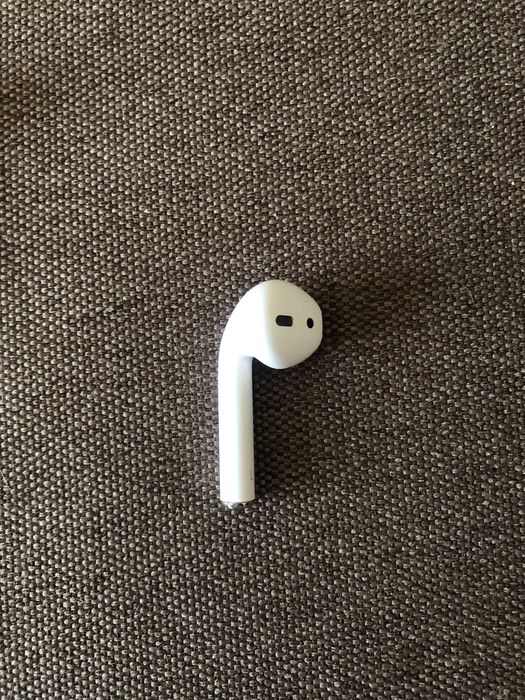 Наушники Apple AirPods