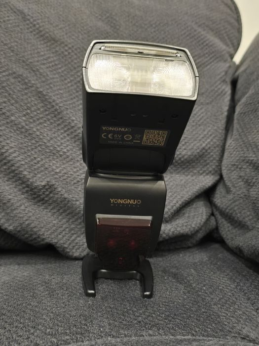 Lampa błyskowa yongnuo yn-685 I-ttl do nikon i dwa wyzwalacze radiowe