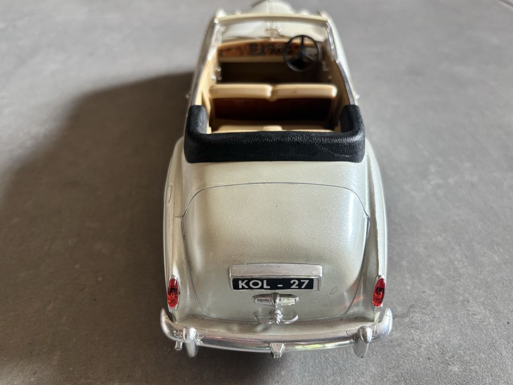 Model Solido skala 1/20 Rolls Royce Silver Cloud II made in France