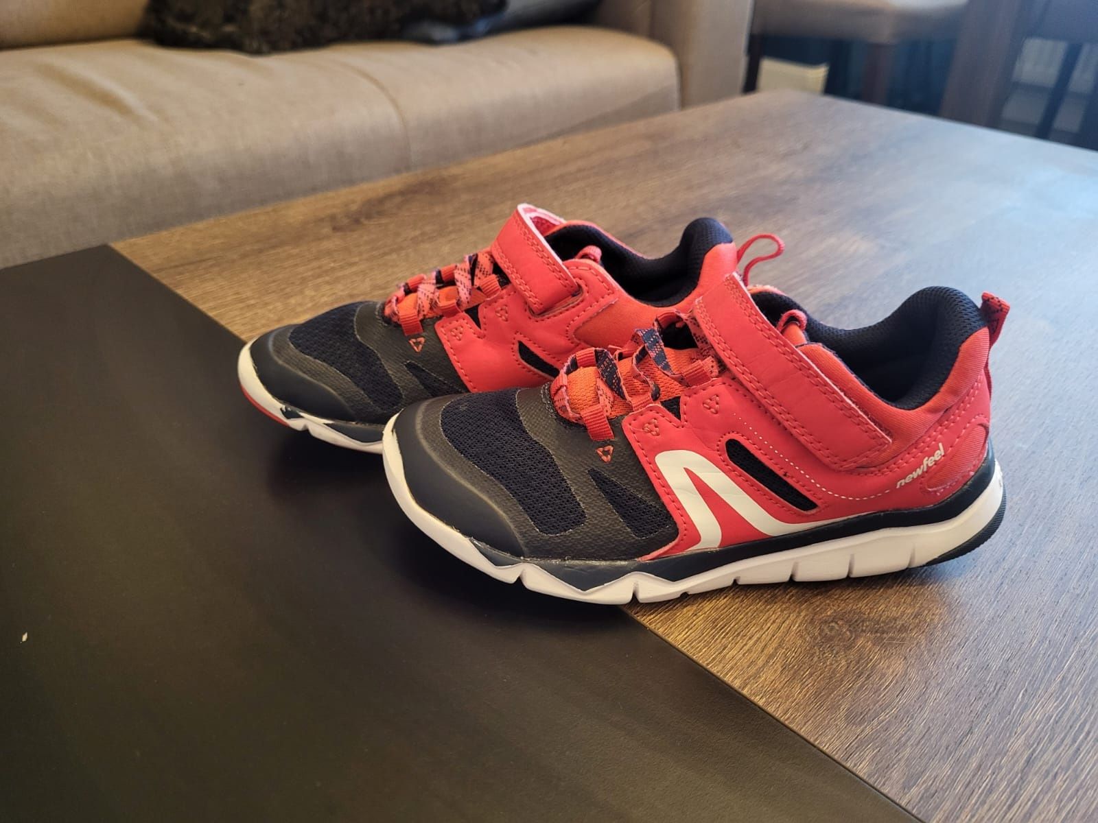 Adidasy newfeel roz. 33