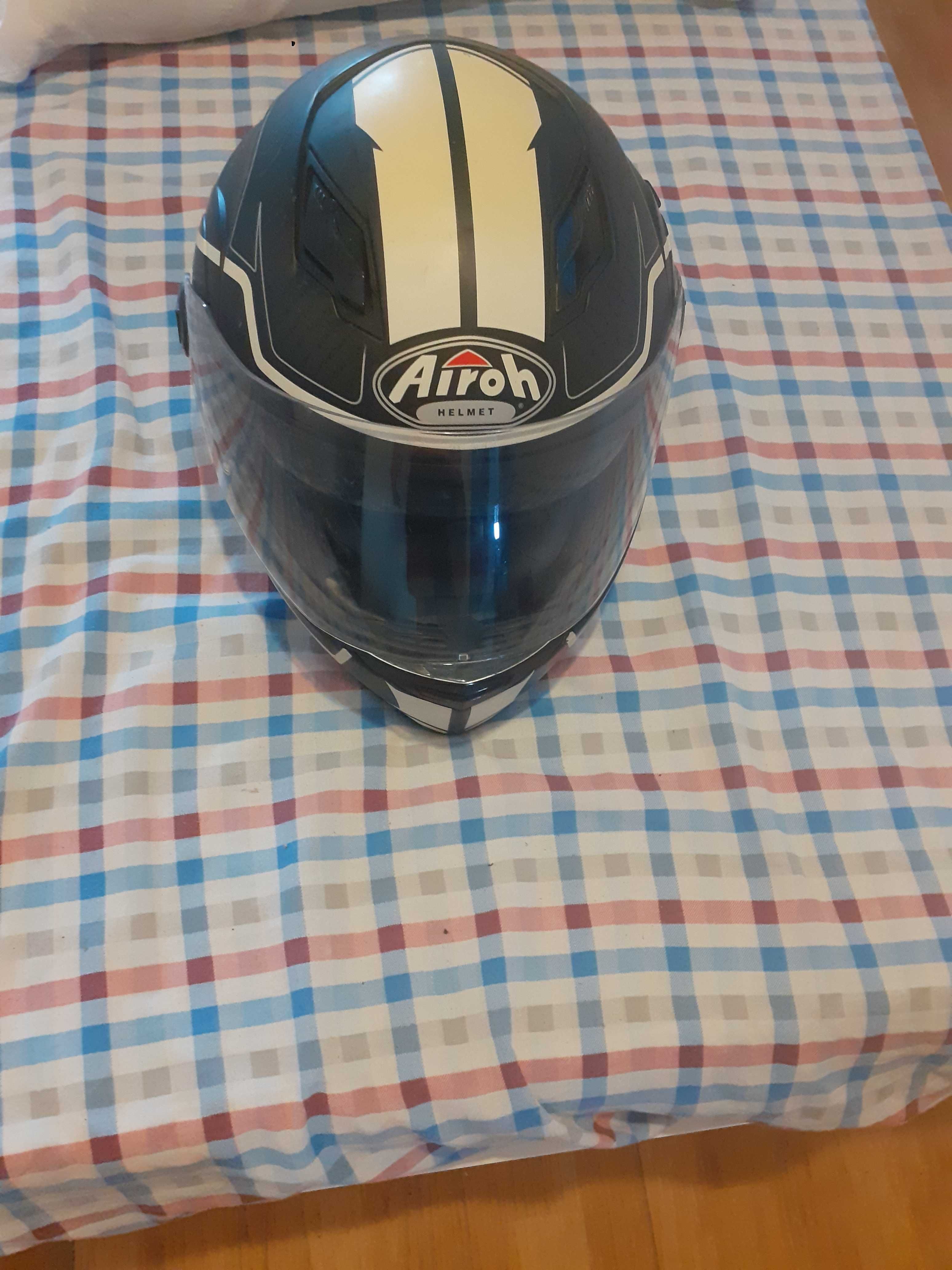Vendo este capacete em bom estado
