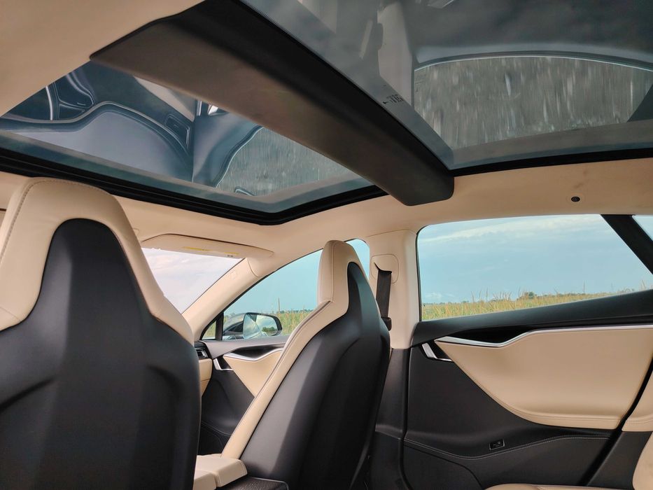 Tesla Model S 2014