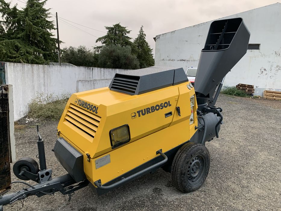 Maquina de bombar betonilha turbosol
