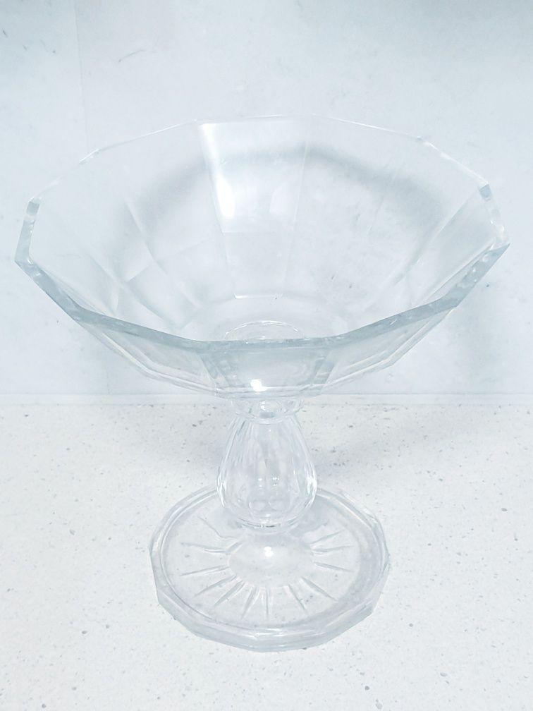 Fantástica antiga taça de pé alto em cristal Sec.XIX