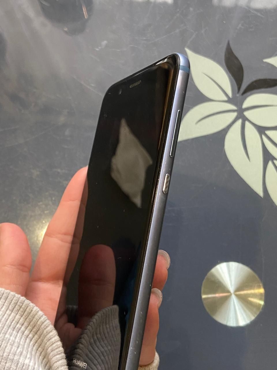 Продам Huawei Nova2