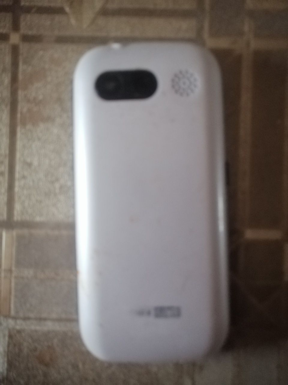 Telefon Maxicom na cześći