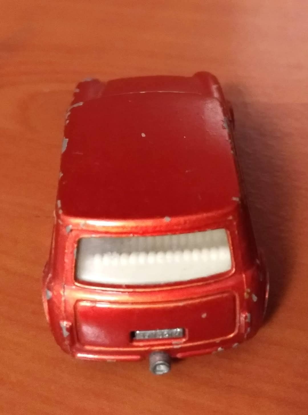 Miniatura antiga - Racing Mini - Matchbox Superfast