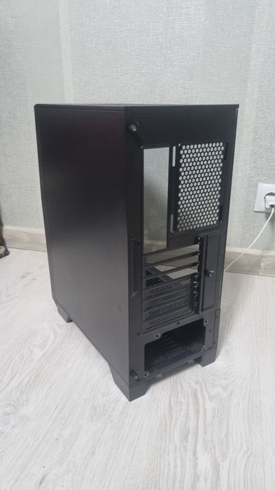 Ігровий корпус пе MSI 100m
