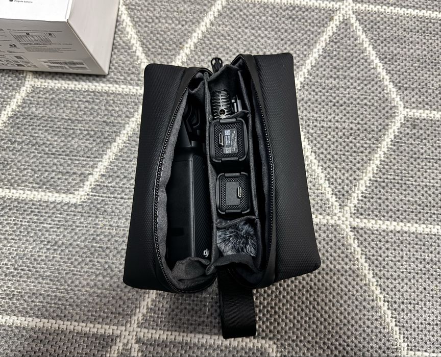 Екшн-камера DJI Osmo Pocket 3 Creator Combo 4к