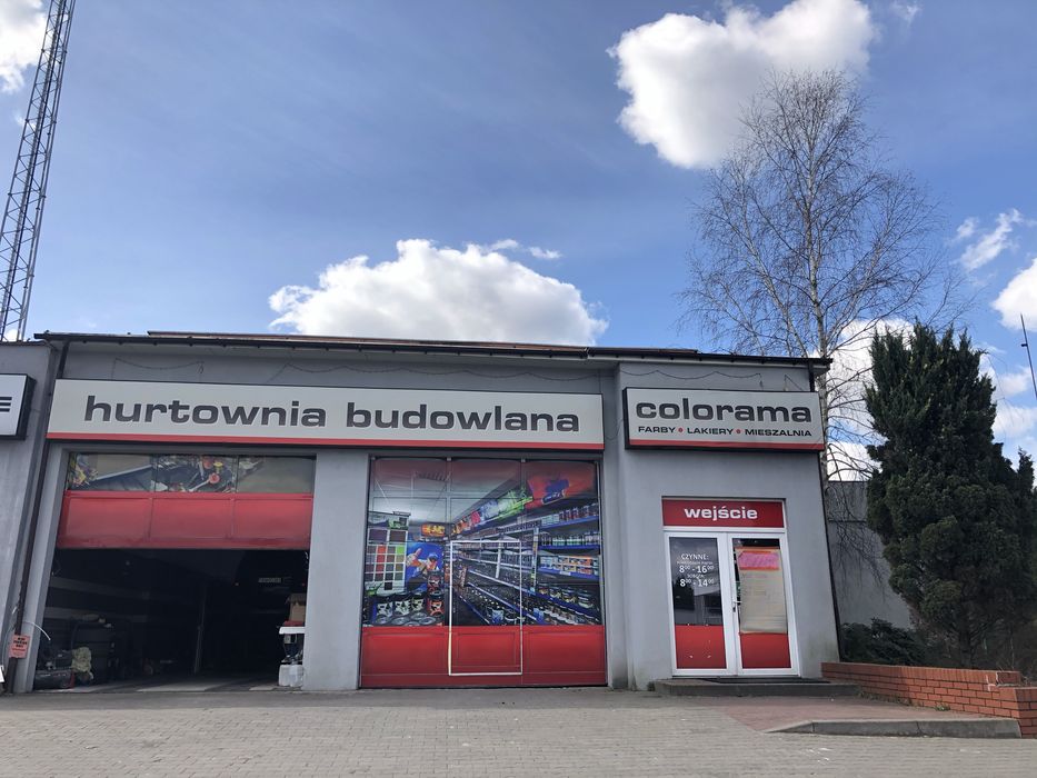 Obiekt handlowo–usługowo–magazynowy z dużym placem w Stąporkowie