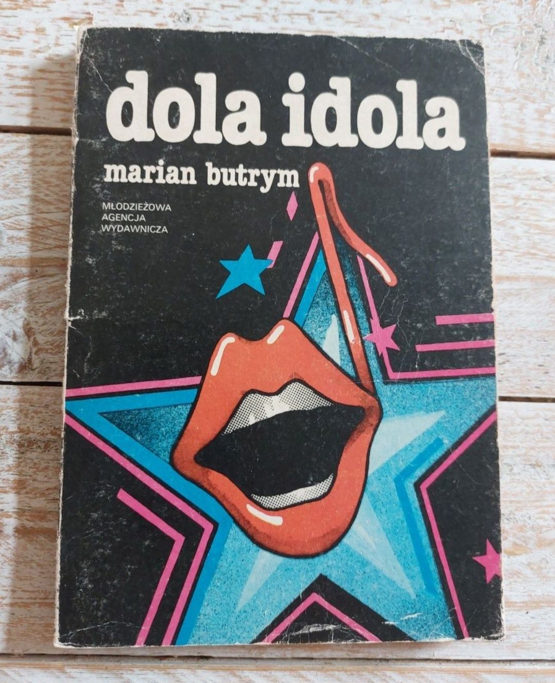 Dola idola. Marian Butrym