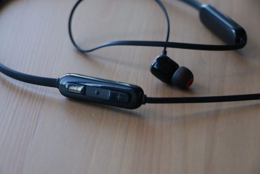 Auriculares JBL® / Bluetooth®