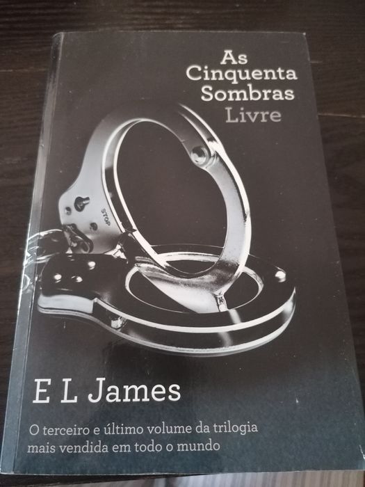 Livros como novos, em bom estado de conservação. Um deles nunca lido