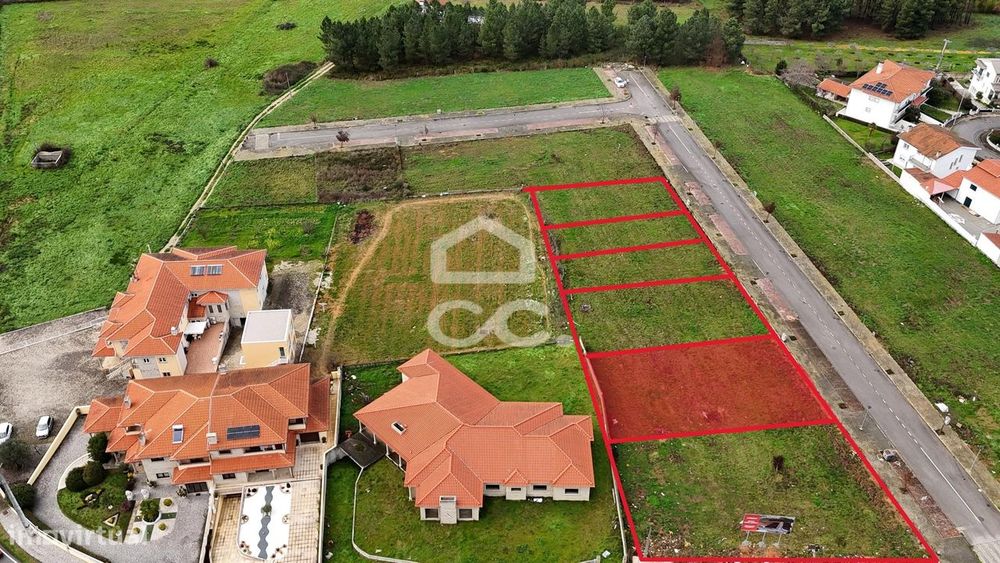 Lote de terreno destinado à construção de moradia, situado em uma loca
