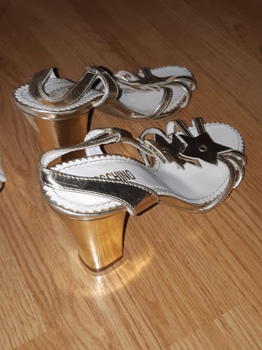 Босоніжки,  босоножки