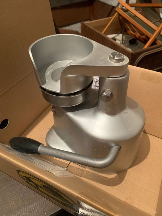 Máquina modeladora de hambúrguer manual ( negociável)