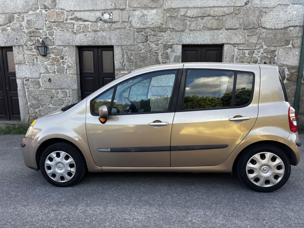 Carro Renaut Modus