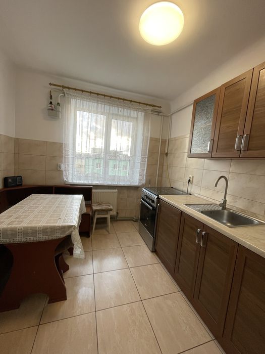 Трикімнатна , доглянута та затишна квартира(!)