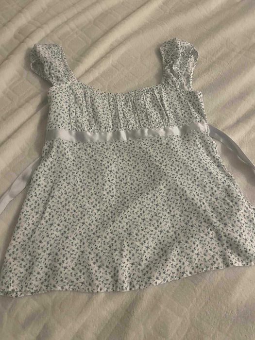 zestaw ubrań markek takich jak holliester, Urban Outfitters, GAP