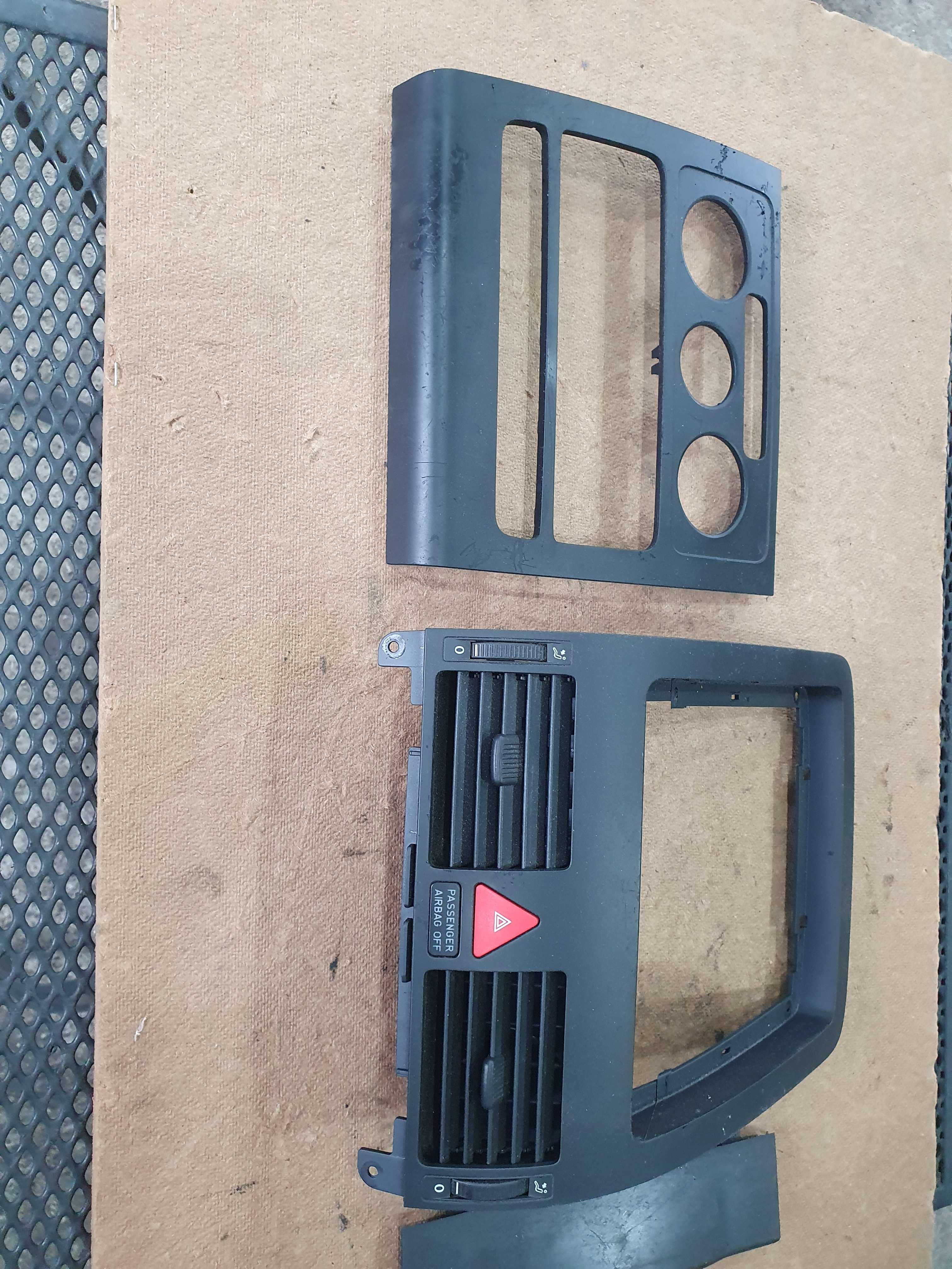 Panel konsola ramka kratka Vw Touran 04 rok kpl