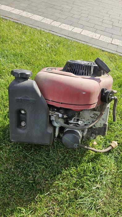 Silnik briggs stratton uszkodzony Intek 13,5