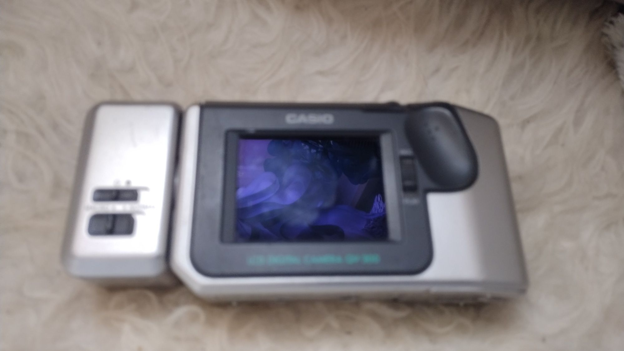 Casio LCD Digital Camera QV-300, fajny retro aparat cyfrowy