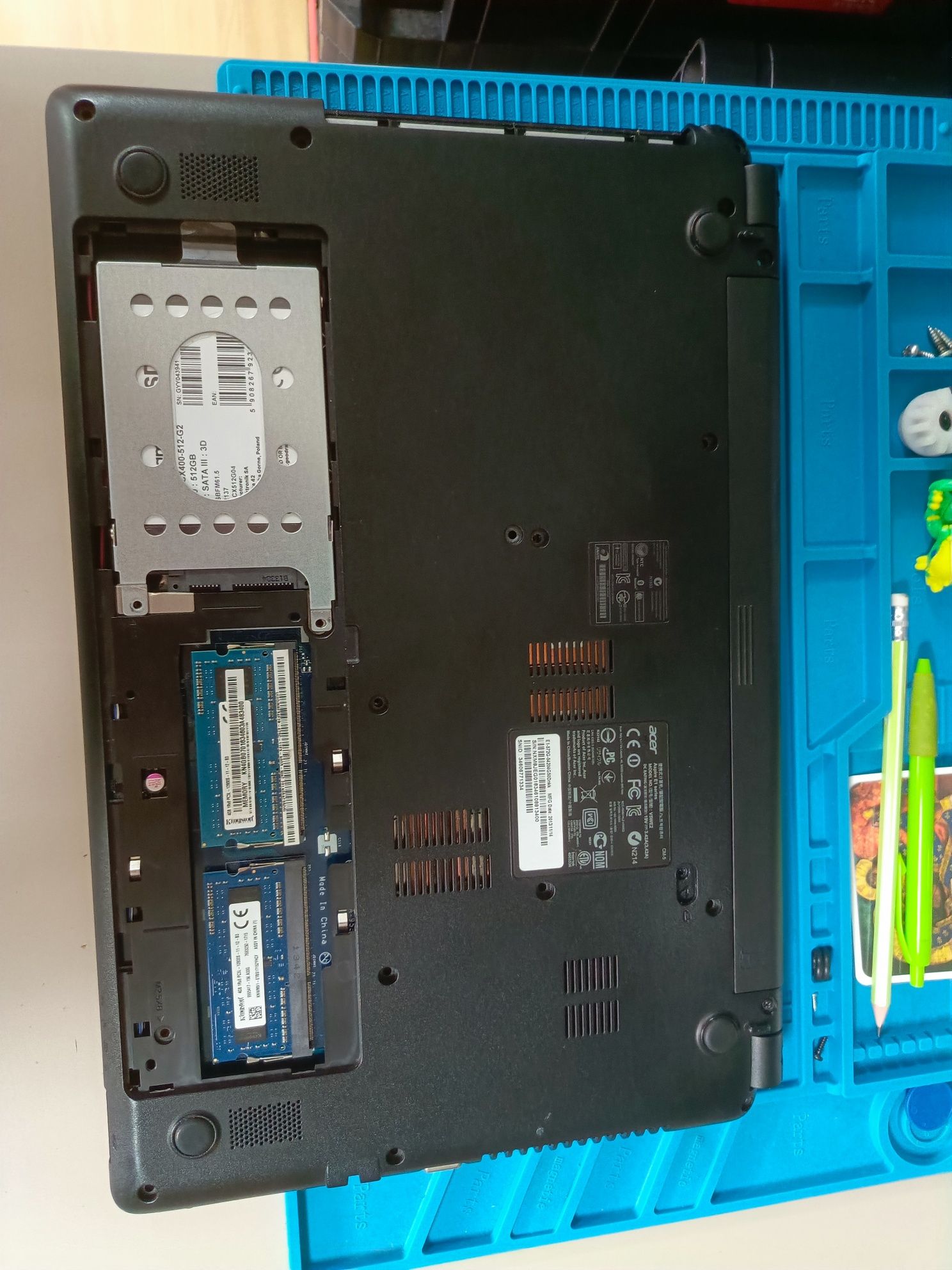 Laptop Acer E1 V5WE2