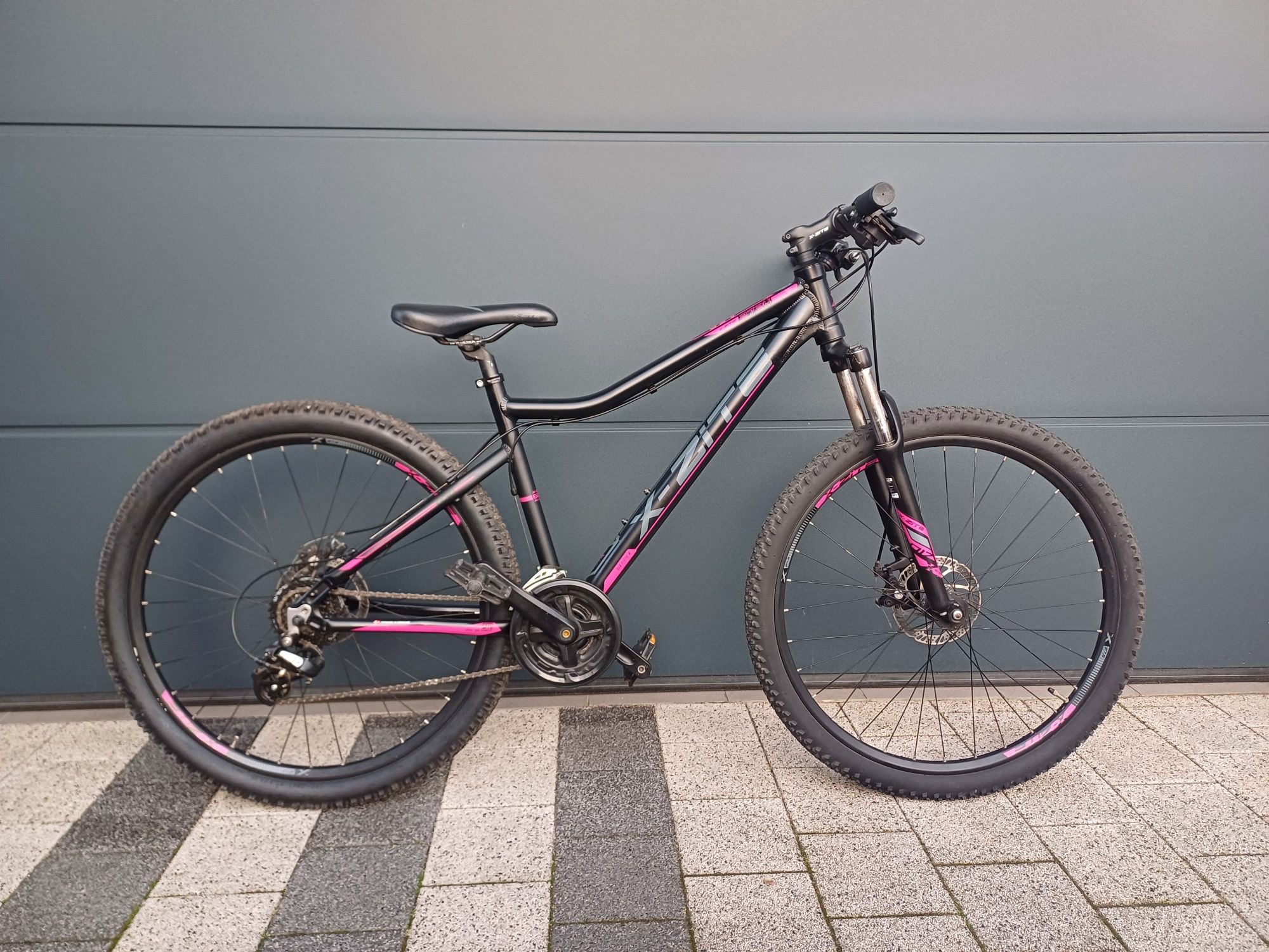 X-zite 2724 kola 27,5
