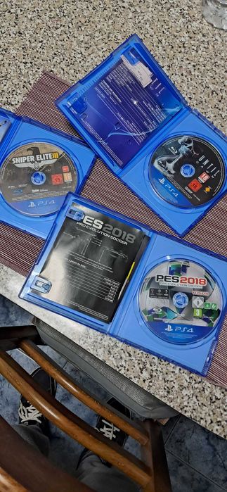 3 jogos ps4 como novos