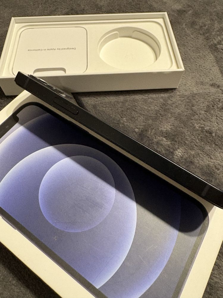 iPhone 12 w bardzo dobrym stanie