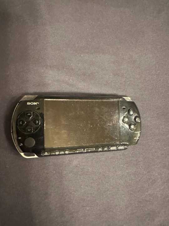 Konsola Sony PSP 3004 + 4 gry + torba