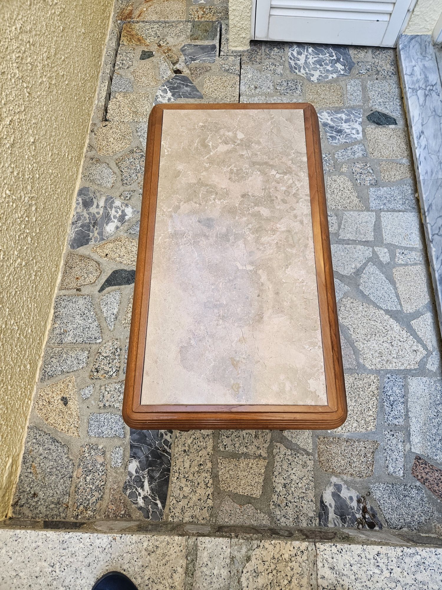 Mesa de centro com mármore