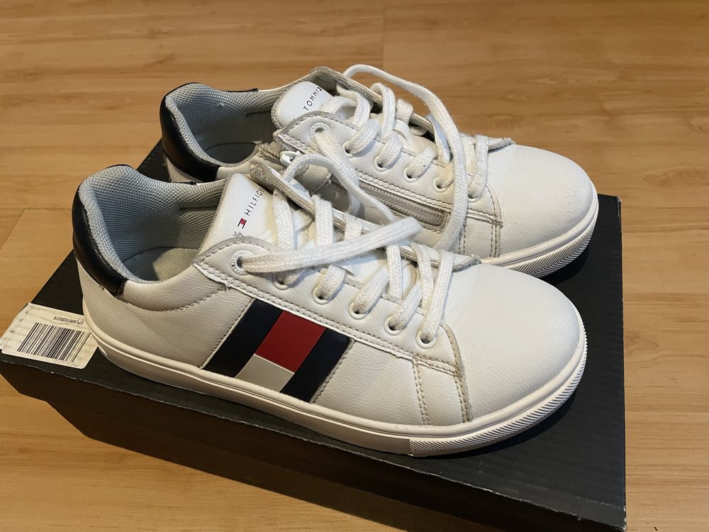 Buty dziecięce Tommy Hilfilger sneakersy 36