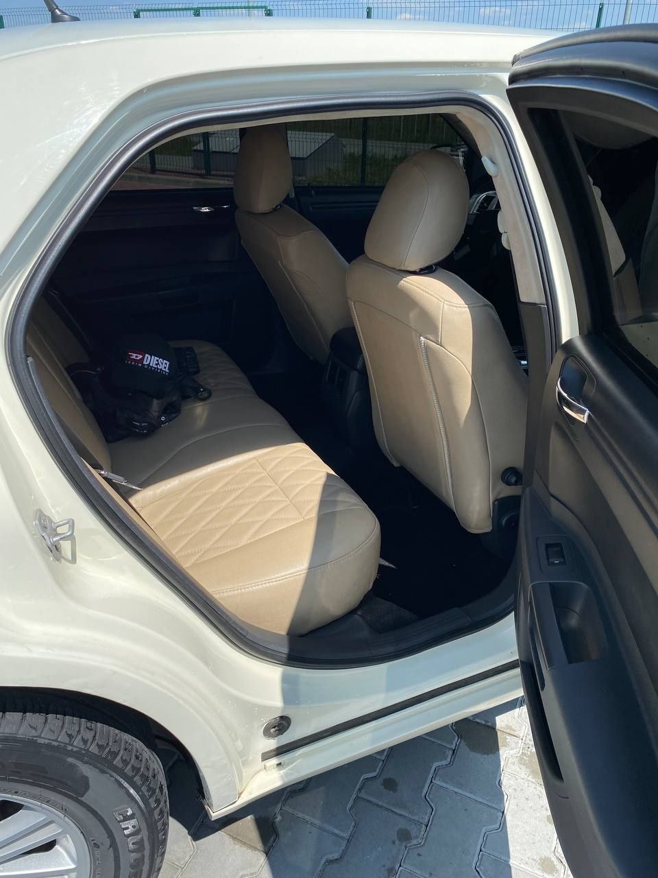 Chrysler 300c 2.7