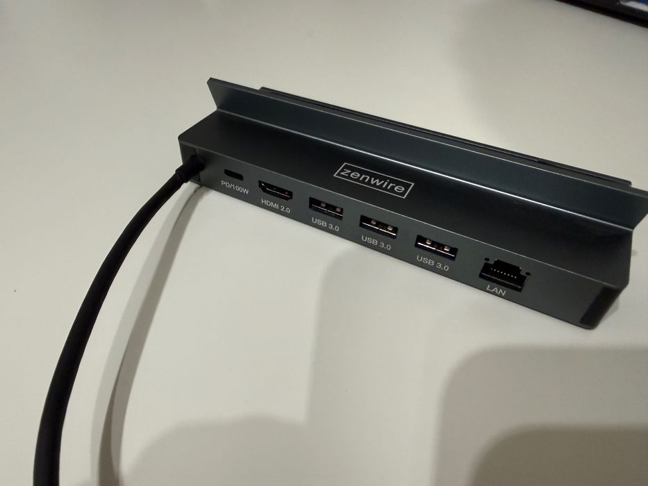 Steam Deck OLED 512 GB - na gwarancji bateria 100% + stacja dokująca