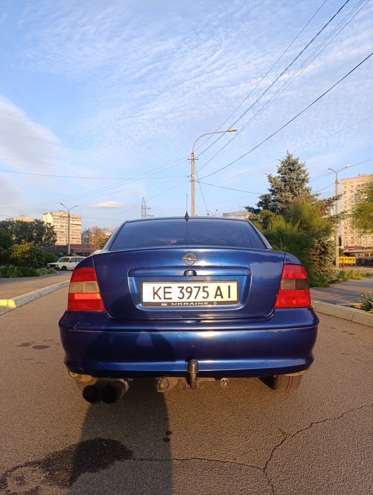 Opel Vectra B 2.0