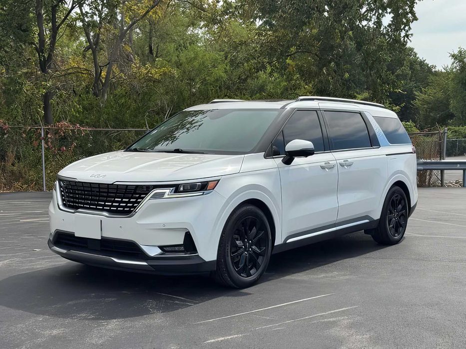 Kia Carnival      2022