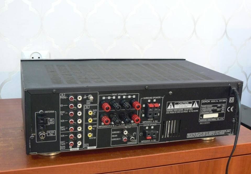 Amplituner Denon AVR-700 RDS