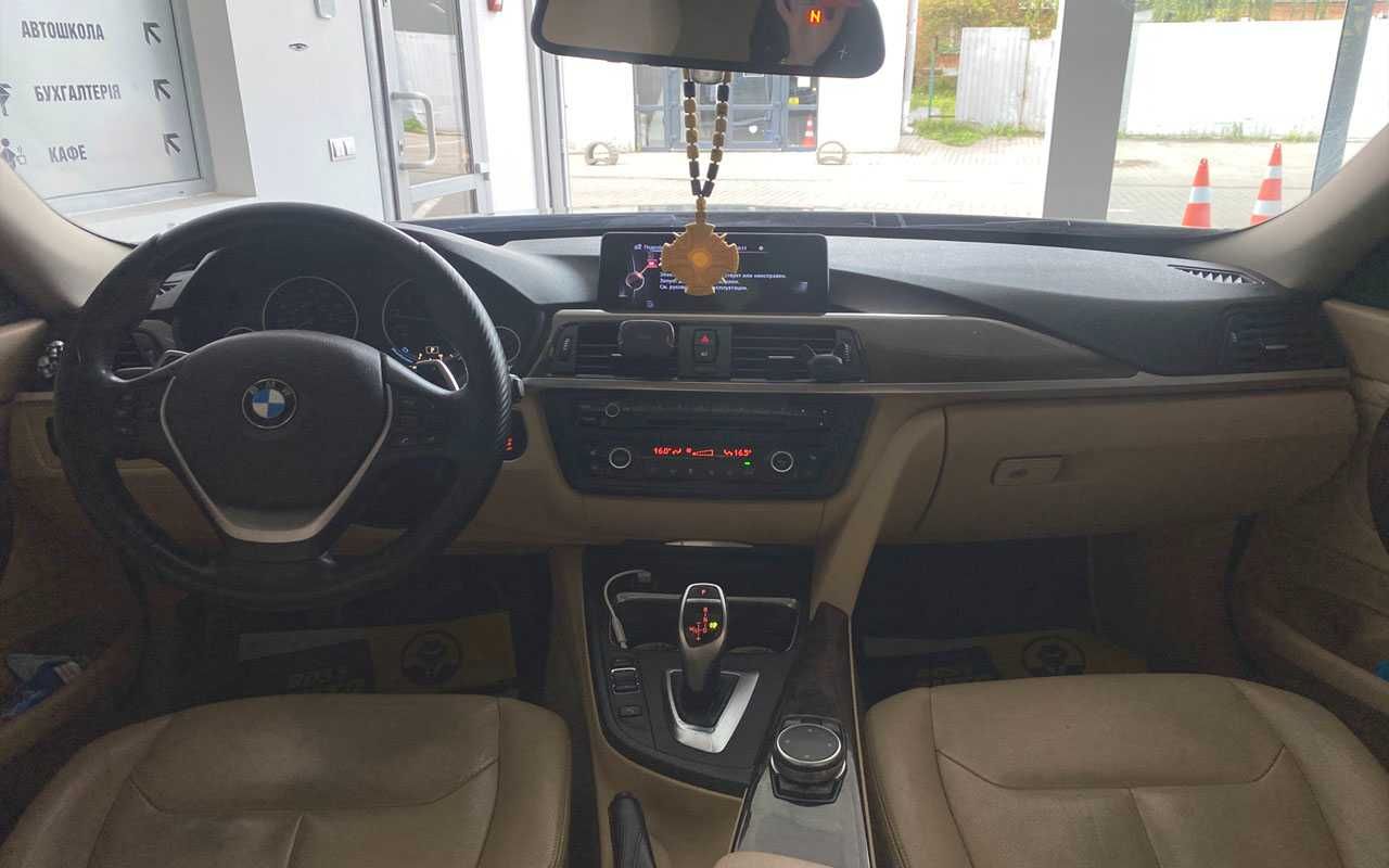 BMW 328 GT 2014 року