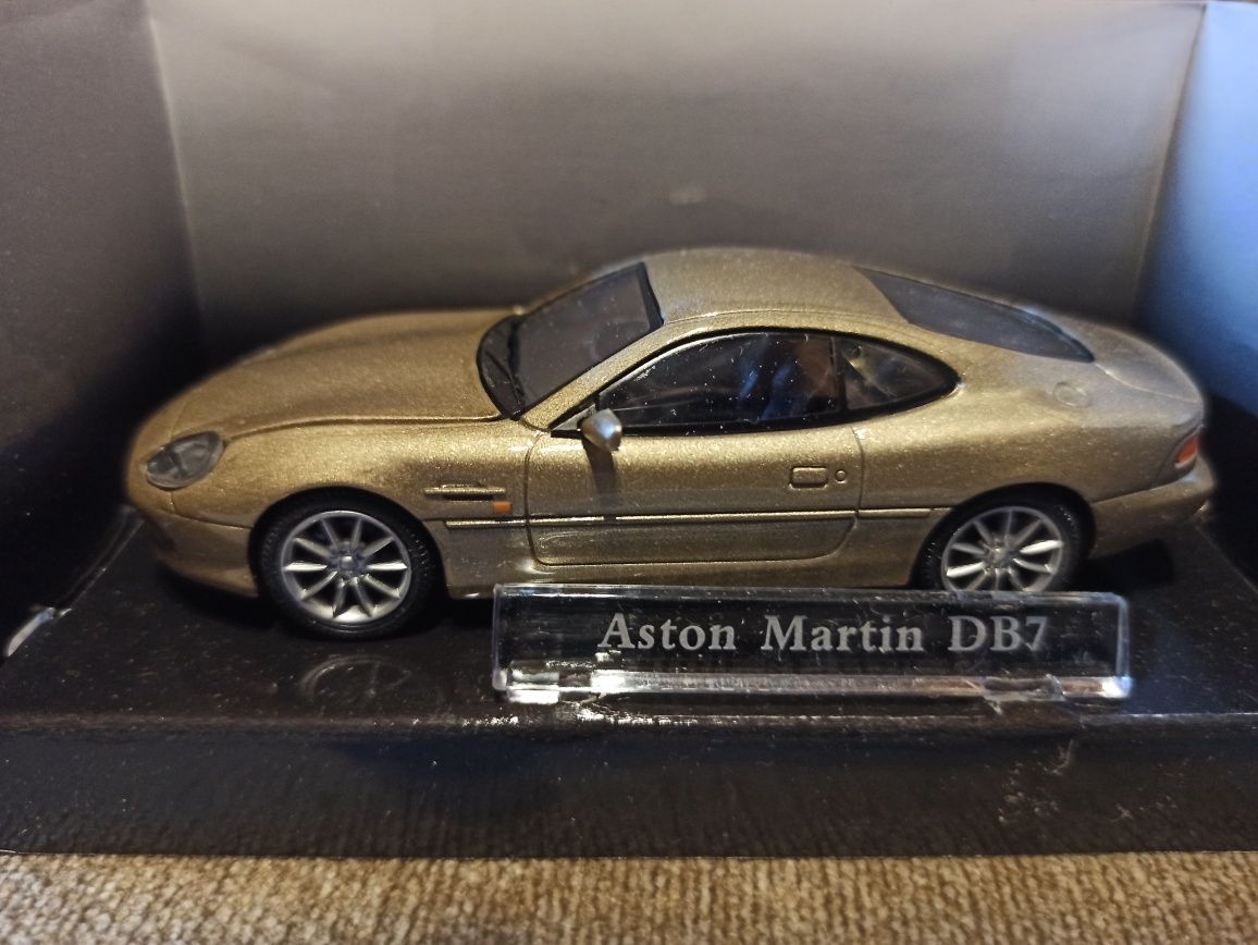 Model Aston Martin DB7 1/43