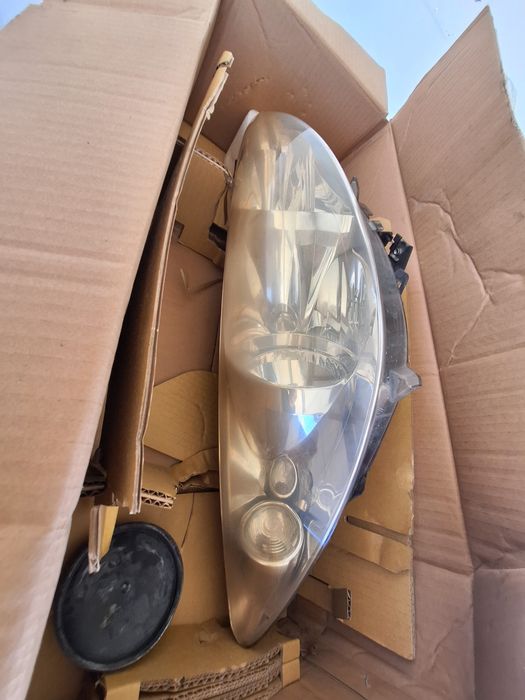 Faróis para PEUGEOT 308 SW de 2009 a 2011