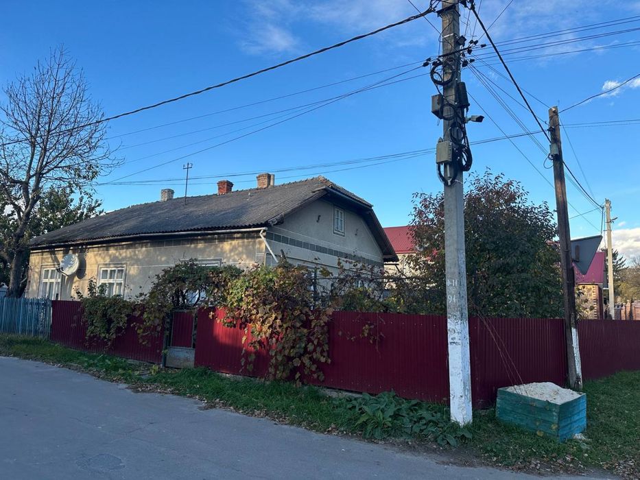 Поодається 1/2 будинку