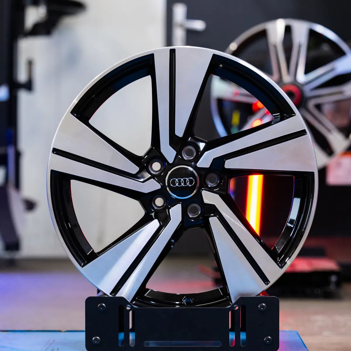 NOWE Felgi aluminiowe 18" Audi A3 A4 A6 A8 Q2 Q3 TT